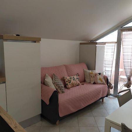 La Mansarda Della Luna Pietra Ligure Exterior foto